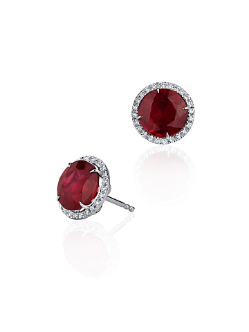 Серьги-гвоздики из белого золота, рубинов и круглых бриллиантов, 1