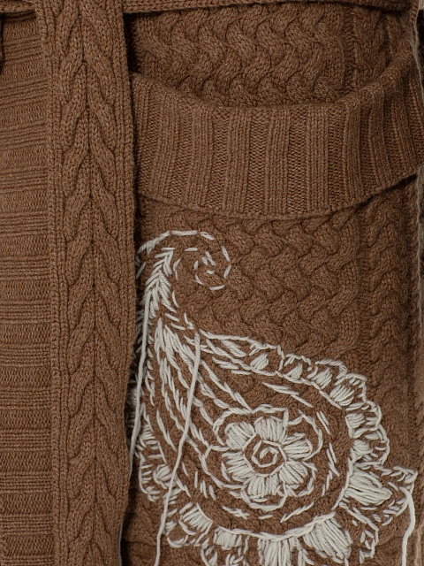 Коричневое вязаное пальто с косами и вышивкой, 4